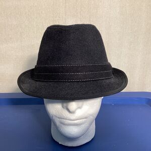 stetson hat 7 1/2 90%  black wool small metallic logo
